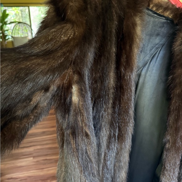 Vintage GENUINE Skunk Coat Dark Brown Fur THIS WAS MY GRANDMAS* Woman’s 1940's - Picture 11 of 13